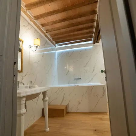 The Rose Apartment