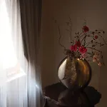 The Rose سيينا